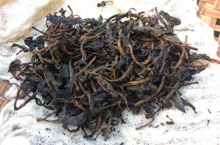 Oxidation transforms tea leaf into black tea